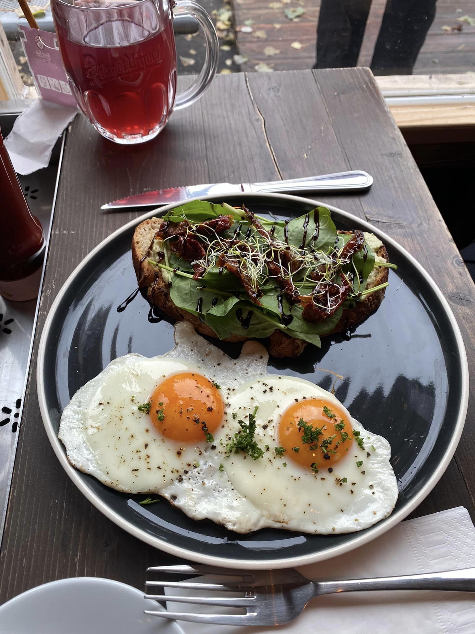 frankie-steak-house-21